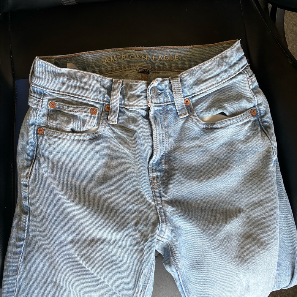 Light Wash American Eagle Jeans